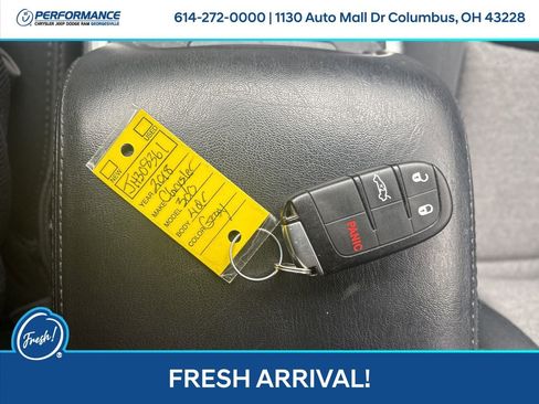 Used 2018 Chrysler 300 Touring w/ Sport Appearance Package image 25