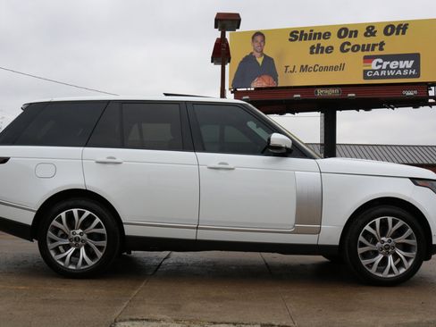 Used 2019 Land Rover Range Rover HSE image 9