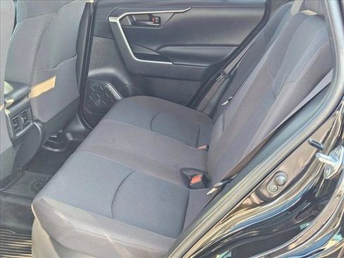 Used 2022 Toyota RAV4 LE AWD/4WD image 17