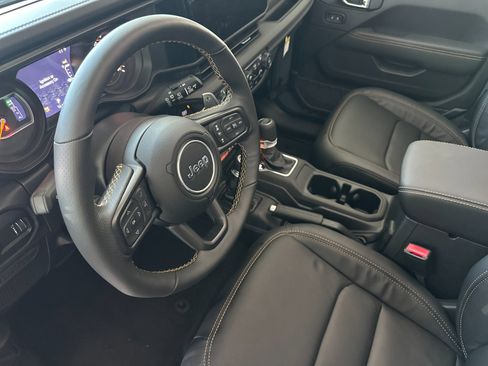 New 2025 Jeep Wrangler Unlimited Rubicon 392 image 9