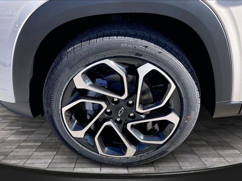 New 2026 Chevrolet Trax RS w/ Driver Confidence Package image 13