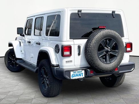 Used 2022 Jeep Wrangler Unlimited Sahara AWD/4WD image 4