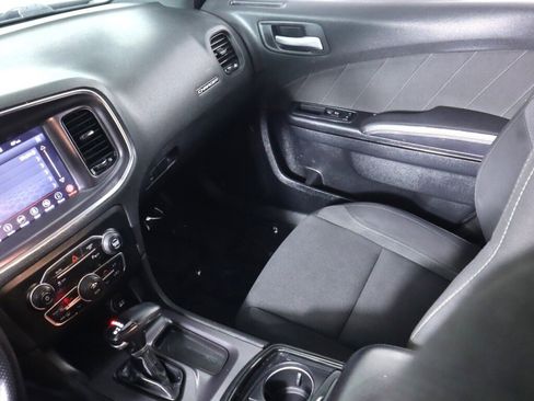 Used 2018 Dodge Charger SXT Plus w/ Blacktop Package image 29