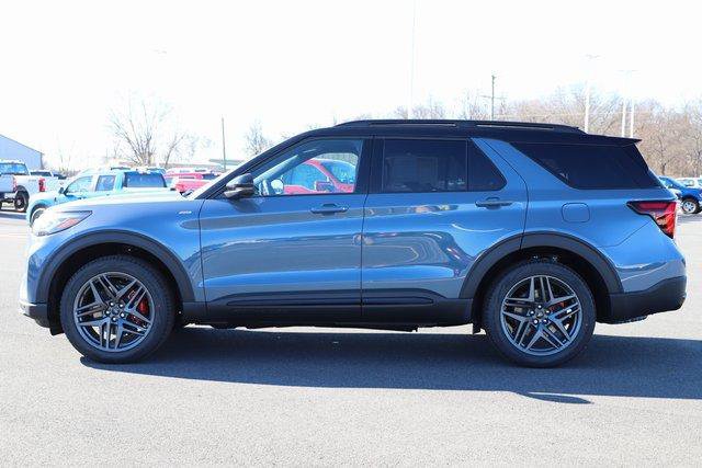 New 2026 Ford Explorer ST-Line w/ ST-Line Street Pack AWD/4WD image 4