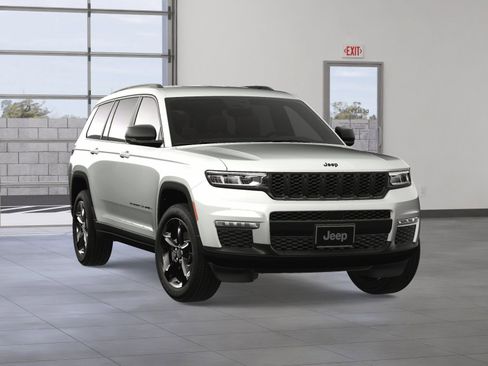 New 2025 Jeep Grand Cherokee L Limited w/ Black Appearance Package image 8