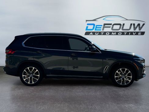 Used 2021 BMW X5 xDrive40i w/ Premium Package AWD/4WD image 2