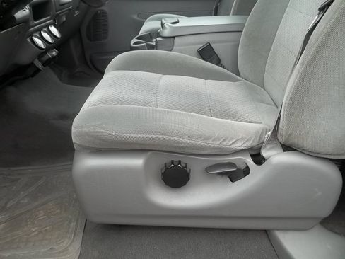Used 2004 Ford F350 XLT RWD image 8