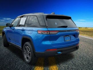Certified 2023 Jeep Grand Cherokee Trailhawk AWD/4WD video 2
