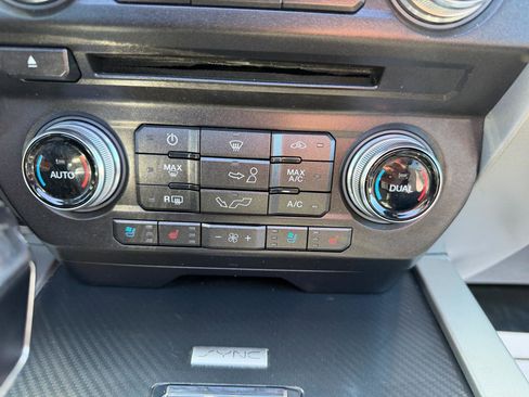 Used 2018 Ford F150 Lariat image 48