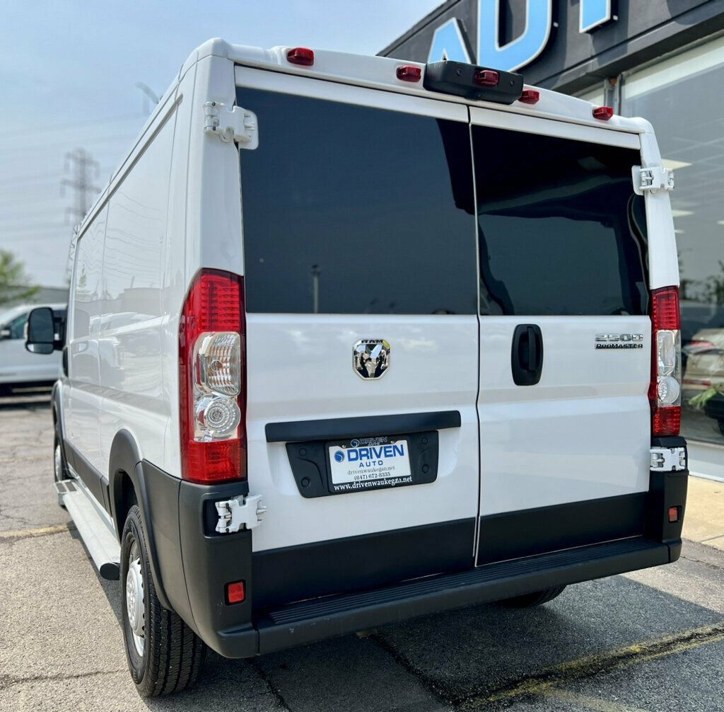 Used 2025 RAM ProMaster 2500 w/ U-Haul Equipment Group FWD image 27