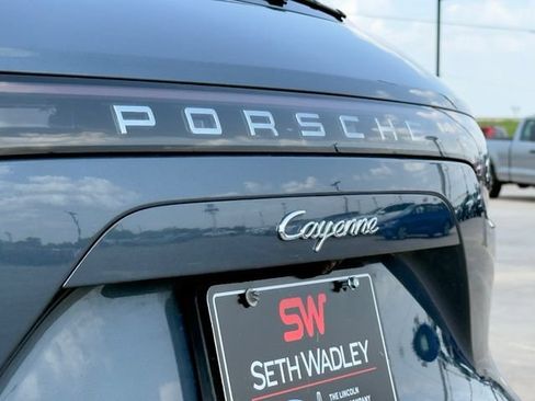 Used 2020 Porsche Cayenne AWD/4WD image 13