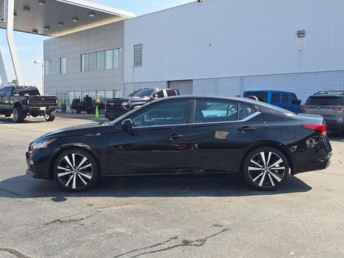 Used 2022 Nissan Altima 2.5 SR FWD image 6
