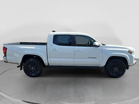 Used 2020 Toyota Tacoma SR5 RWD image 10