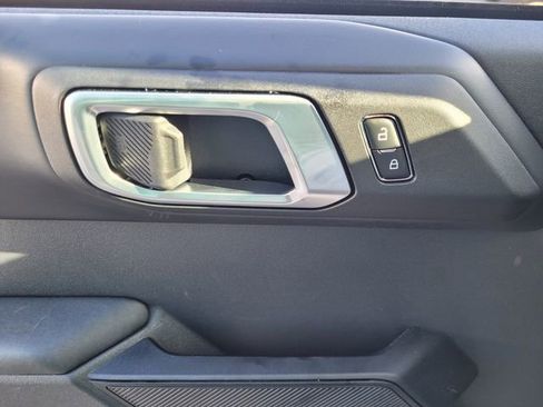 New 2025 Ford Bronco Badlands image 48