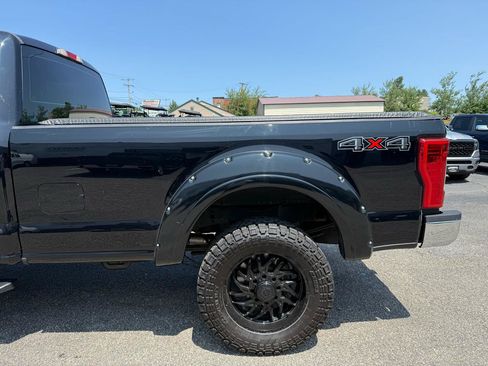 Used 2017 Ford F250 XL w/ Power Equipment Group AWD/4WD image 8