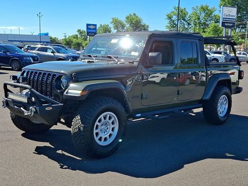Used 2022 Jeep Gladiator Sport AWD/4WD image 3