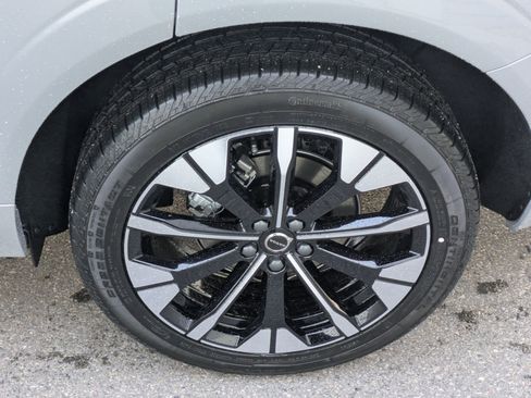 New 2026 Volvo XC60 B5 Plus w/ Climate Package image 17