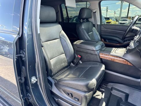 Used 2020 Chevrolet Suburban Premier AWD/4WD image 26