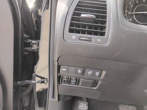 Used 2019 Nissan Armada Platinum w/ Captain's Chairs Package image 21