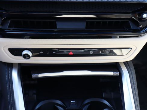 Used 2025 BMW 440i xDrive w/ Premium Package image 26