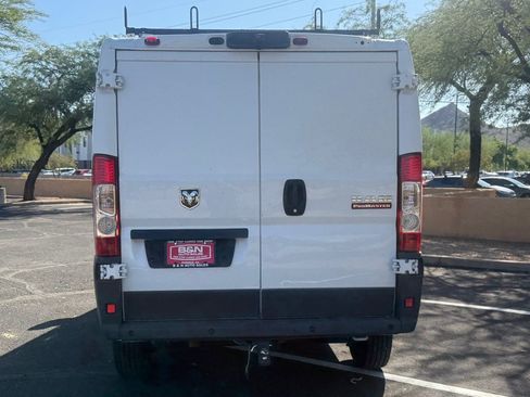 Used 2018 RAM ProMaster 1500 w/ Premium Appearance Group FWD image 4
