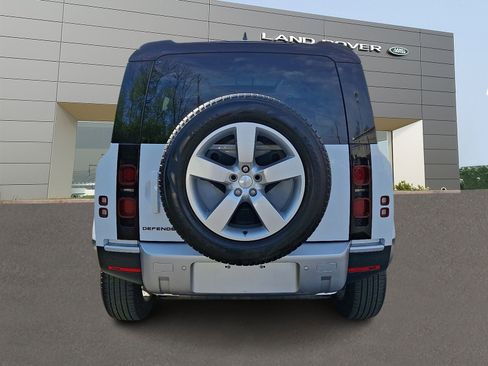 Used 2025 Land Rover Defender 110 S AWD/4WD image 7