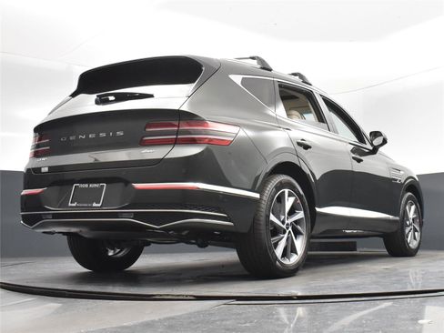 Used 2025 Genesis GV80 2.5T Select image 14