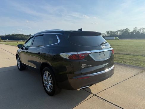 Used 2023 Buick Enclave Essence w/ Experience Buick Package AWD/4WD image 6