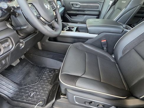 New 2026 RAM 1500 Laramie AWD/4WD image 7