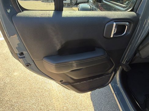 Used 2025 Jeep Wrangler Sahara w/ Safety Group image 22