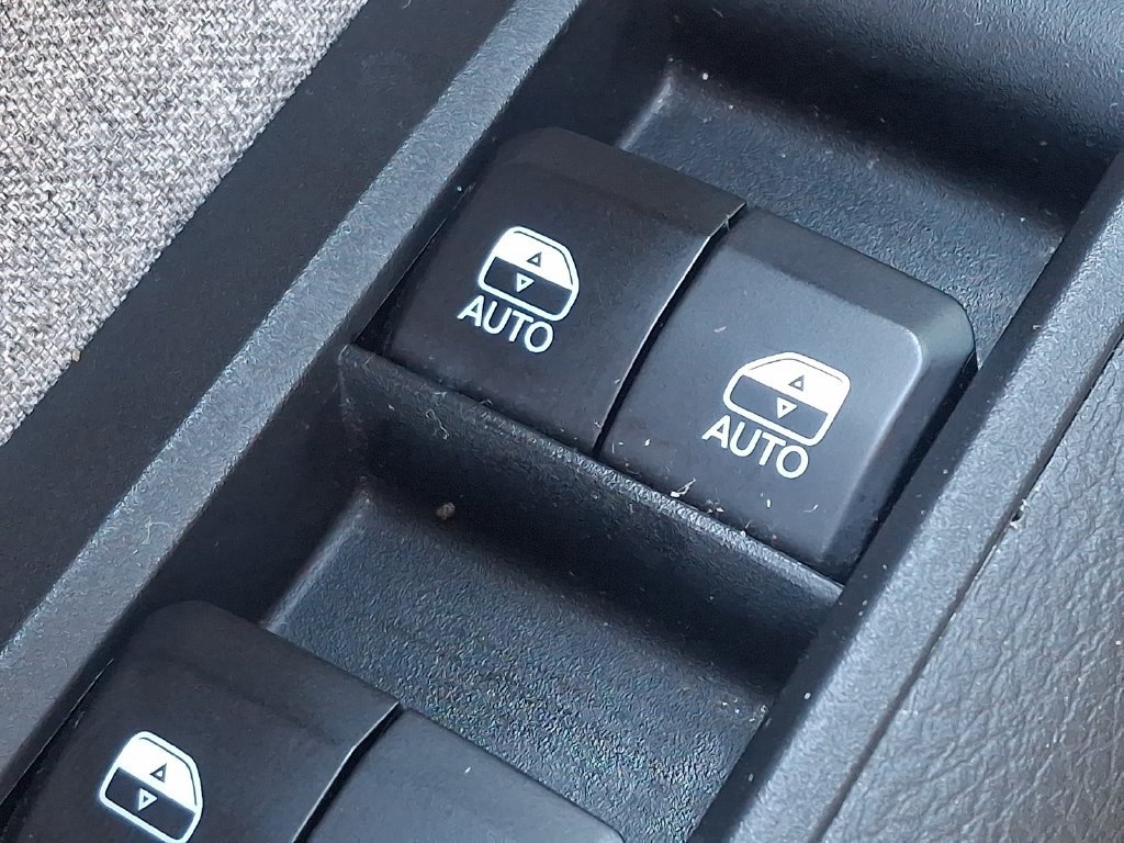 Used 2024 Jeep Compass Latitude AWD/4WD image 24