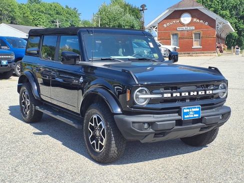 Used 2022 Ford Bronco Outer Banks image 3