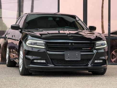 Used 2018 Dodge Charger R/T RWD image 18