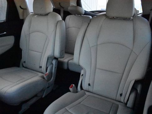 Certified 2022 Buick Enclave Essence w/ Sport Touring Edition image 26