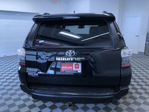 Used 2017 Toyota 4Runner TRD Off-Road Premium image 16