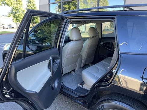 Used 2011 Toyota RAV4 2WD w/ Base L4 Extra Value Pkg image 8