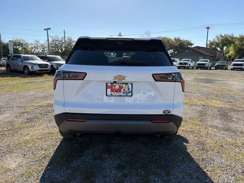 New 2026 Chevrolet Equinox LT w/ Safety and Technology Package FWD image 10