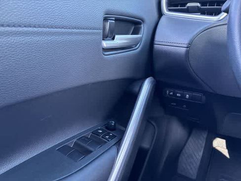 Used 2024 Toyota Corolla Cross AWD Hybrid w/ Convenience Package image 40