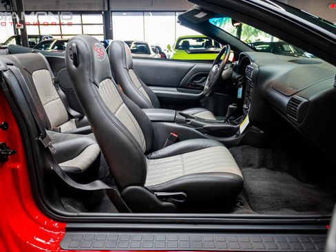 Used 2002 Chevrolet Camaro Z28 w/ SS Performance/Appearance Pkg image 89