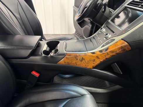 Used 2017 Lincoln MKX Reserve w/ Lincoln MKX Climate Package image 23