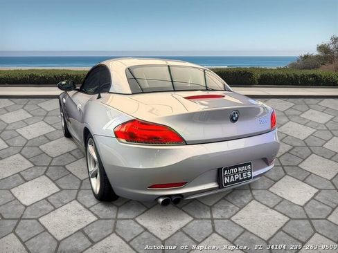 Used 2011 BMW Z4 sDrive30i w/ Premium Pkg RWD image 32