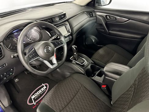 Used 2019 Nissan Rogue S image 5
