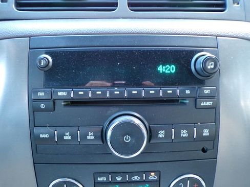 Used 2010 Chevrolet Avalanche LT w/ Suspension Package, Off-Road image 25