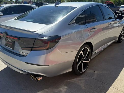 Used 2020 Honda Accord Sport image 3