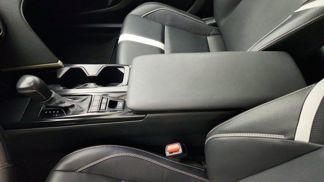 Used 2025 Toyota Camry SE FWD image 13