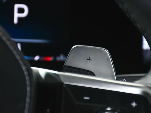 Used 2023 BMW 760i xDrive w/ Parking Assistance Package image 47