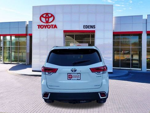 Used 2019 Toyota Highlander Limited image 4