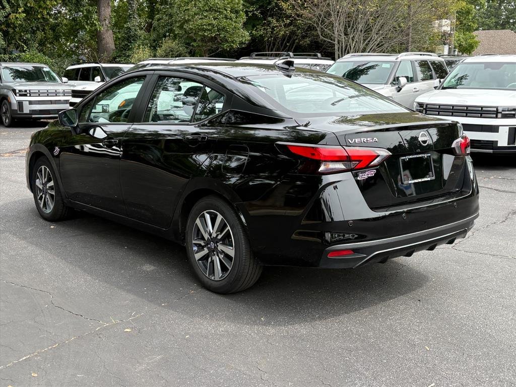 Used 2025 Nissan Versa SV FWD image 4