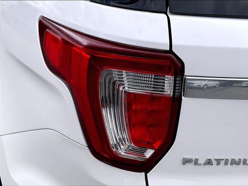 Used 2017 Ford Explorer Platinum AWD/4WD image 33