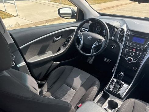 Used 2013 Hyundai Elantra GT w/ Touch & Go Pkg image 23
